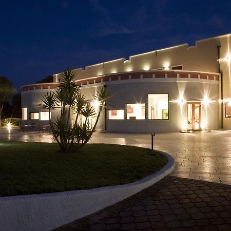 Hotel Resort Dei Normanni 산비토데이노르만니 외부 사진