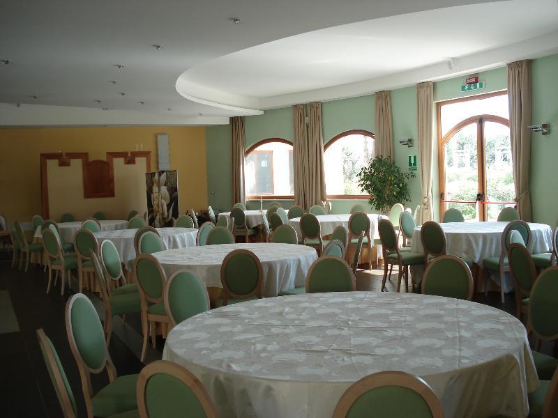 Hotel Resort Dei Normanni 산비토데이노르만니 외부 사진