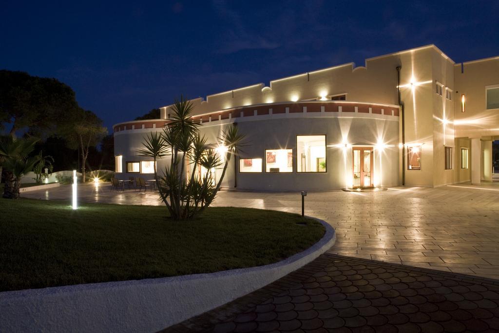 Hotel Resort Dei Normanni 산비토데이노르만니 외부 사진